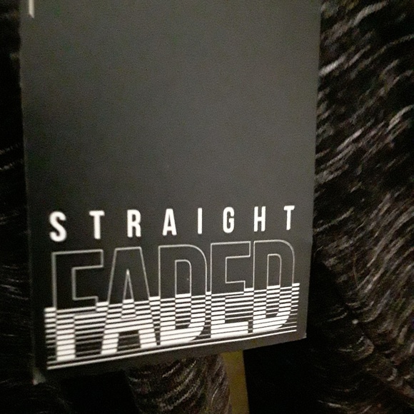 Straight faded light weight hoodie - Picture 4 of 5